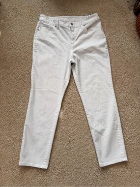 Chico's White crop ankle Jeans